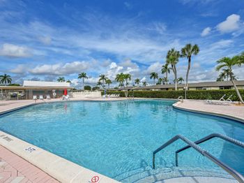 4796 Cresthaven Boulevard