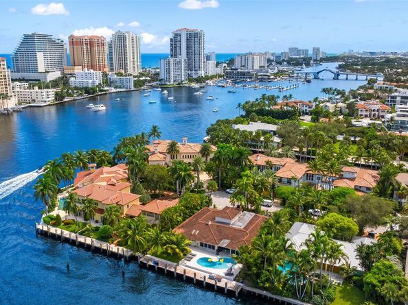 2701 Aqua Vista Blvd, Fort Lauderdale FL 33301