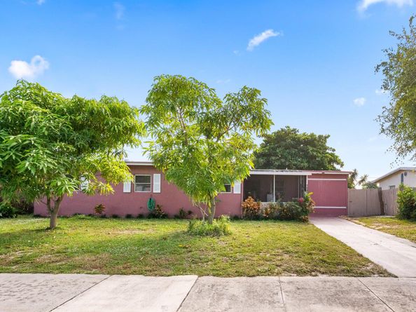 1408 W Broome Street, Lantana FL 33462