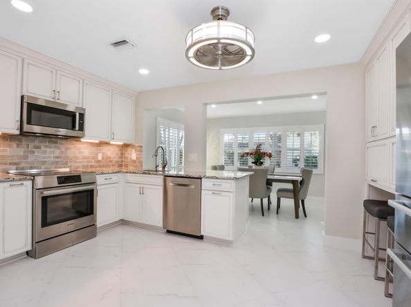 2390 SW 13th Avenue, Boynton Beach FL 33426