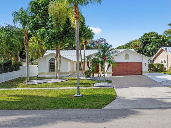 234 Ponce De Leon Street, Royal Palm Beach FL 33411