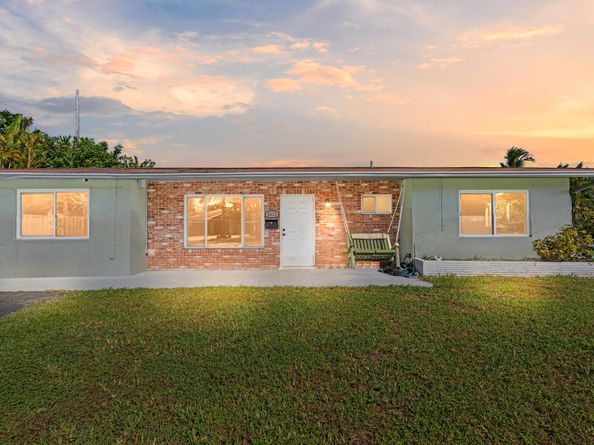 2611 NE 16th Street, Pompano Beach FL 33062