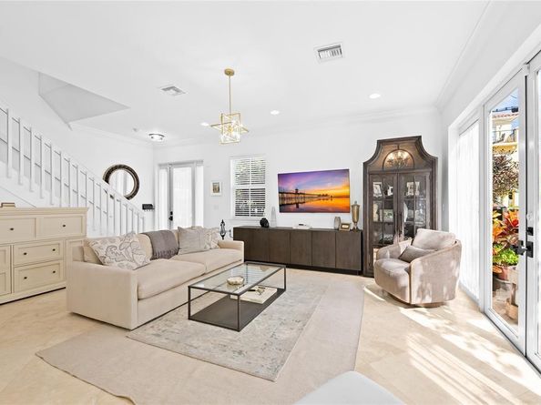 920 SW 8th St, Fort Lauderdale FL 33315