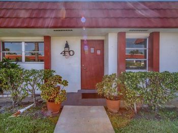 5800 Fernley Drive W