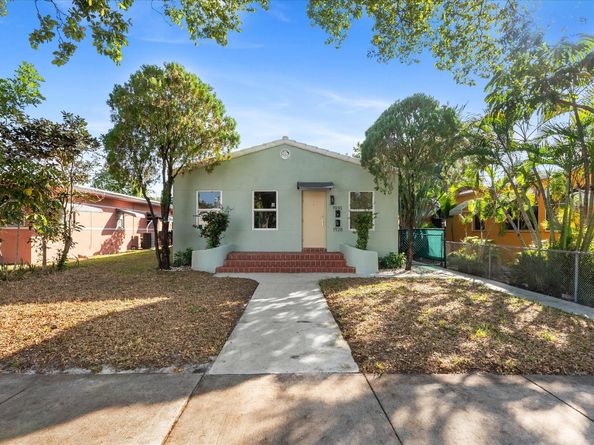 1928 Adams St, Hollywood FL 33020