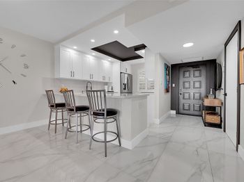 3980 Oaks Clubhouse Dr