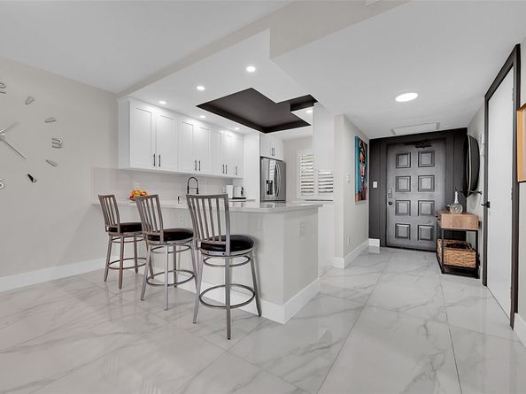 3980 Oaks Clubhouse Dr 505, Pompano Beach FL 33069