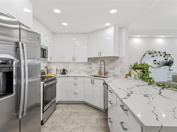 340 Sunset Drive 407, Fort Lauderdale FL 33301