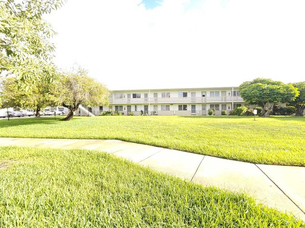 70 NE 202 Te T12, Miami Gardens FL 33179