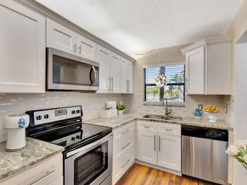 4700 Lucerne Lakes Boulevard