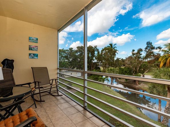 4411 NW 16th St 305, Lauderhill FL 33313