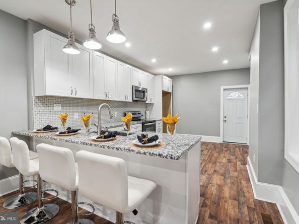 2433 N 17TH Street, Philadelphia PA 19132