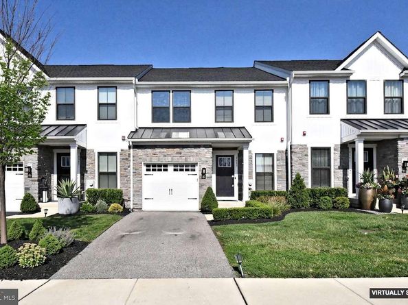 8043 Milltown Circle, Cheltenham PA 19012