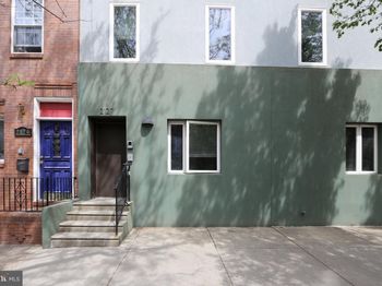 2127 Christian Street