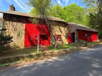 2911 Comfort Road