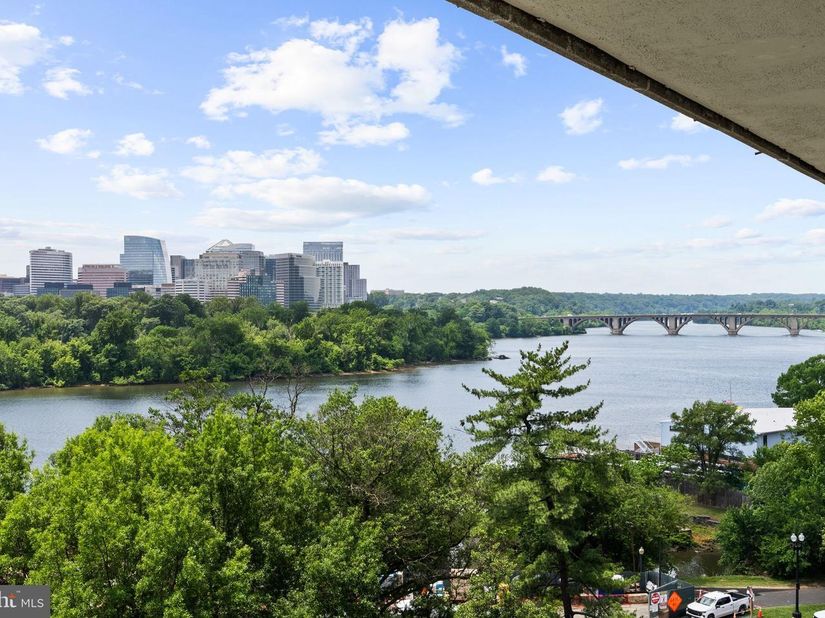 2700 Virginia Ave NW 911, Washington DC 20037