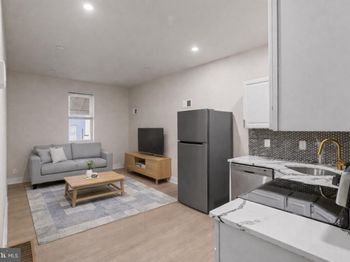 521 W Westmoreland Street