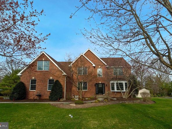 477 Keating Drive, Yardley PA 19067
