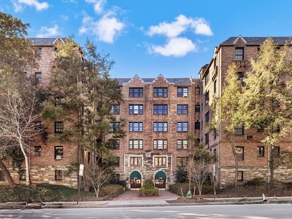 3900 Connecticut Avenue NW 202G, Washington DC 20008