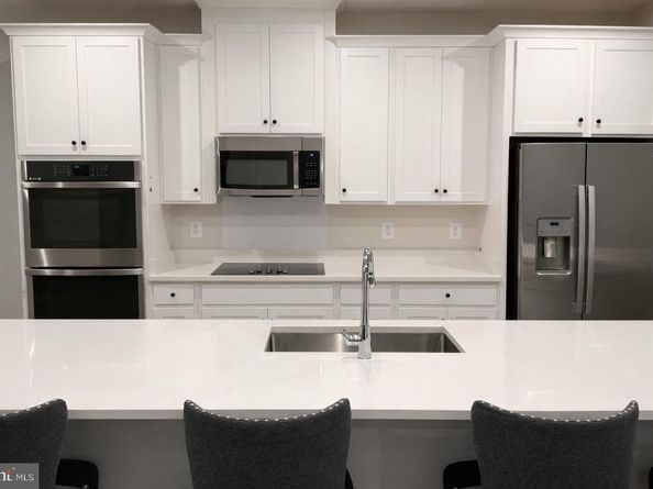 13695 Innovation Station Loop 77B, Herndon VA 20171