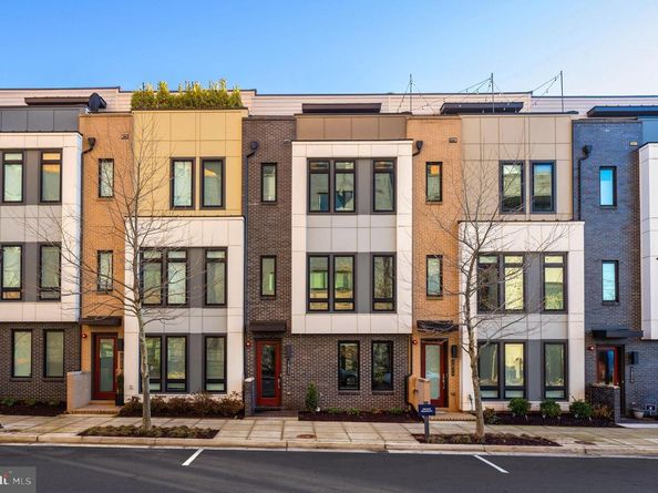 2822 Telek Place, Alexandria VA 22314