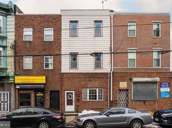 902 S 8TH Street, Philadelphia PA 19147