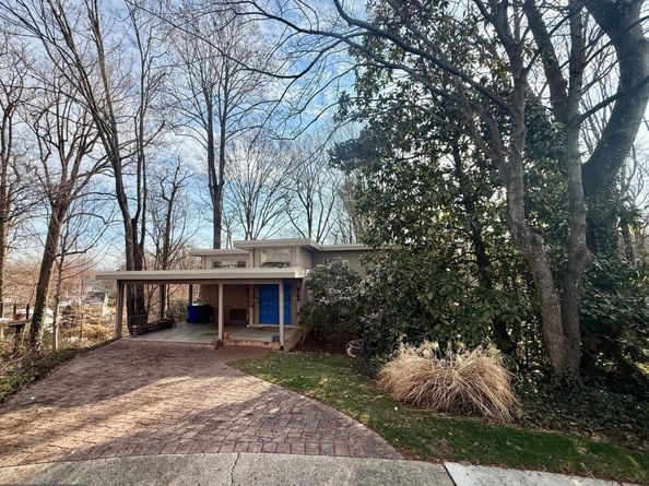 2705 N Upshur Street, Arlington VA 22207