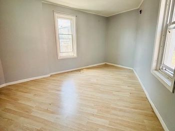 240 W Glenwood Avenue