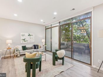 2246 S Randolph Street