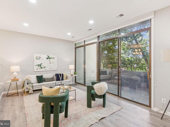 2246 S Randolph Street 1, Arlington VA 22204