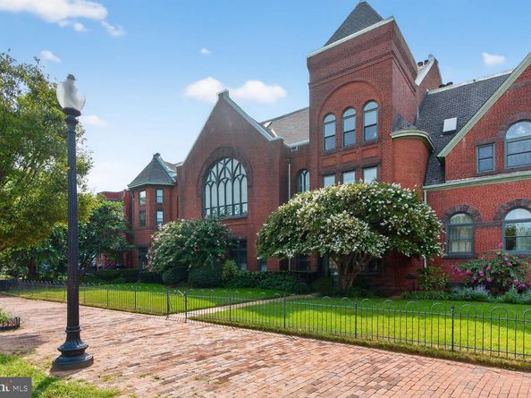 905 South Carolina Avenue SE 6, Washington DC 20003