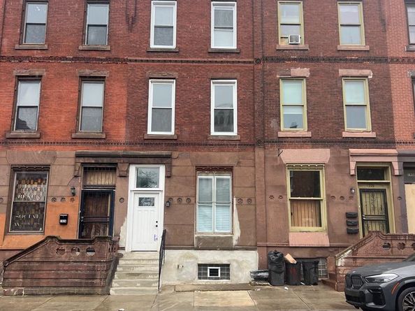 1926 W Diamond Street, Philadelphia PA 19121