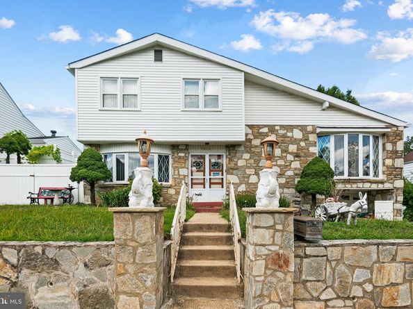 9812 Ferndale Street, Philadelphia PA 19115