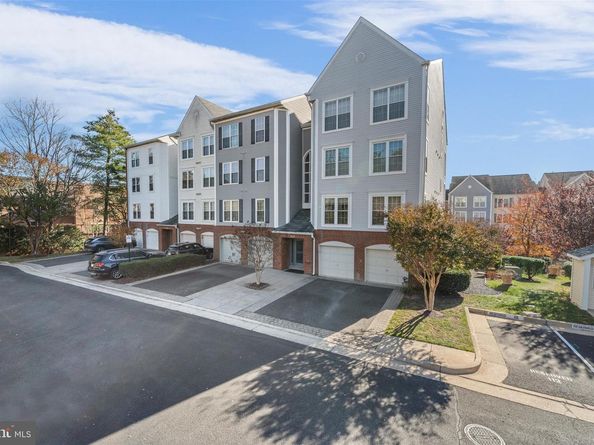 275 S Pickett Street 102, Alexandria VA 22304