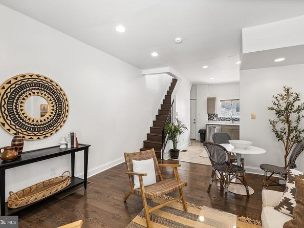 902 Emily Street, Philadelphia PA 19148