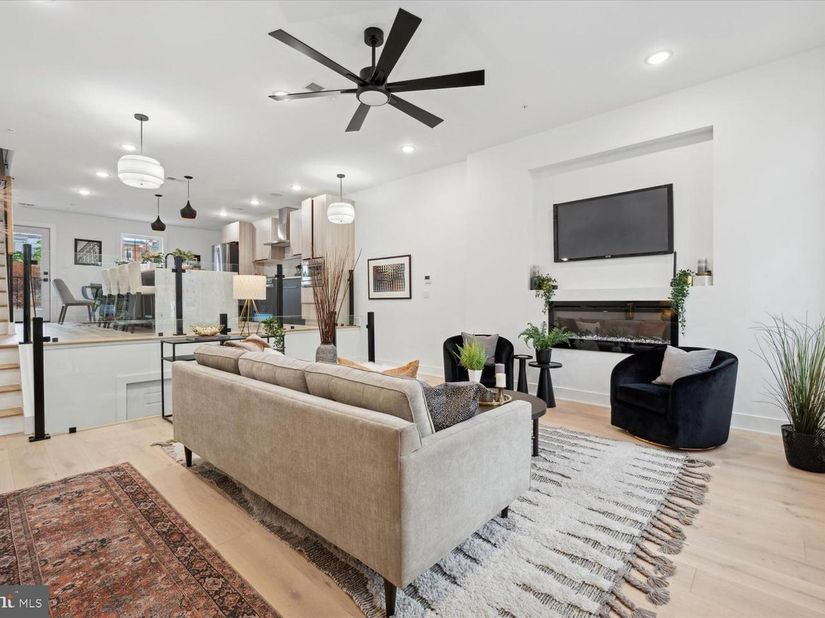 128 E Sharpnack Street, Philadelphia PA 19119