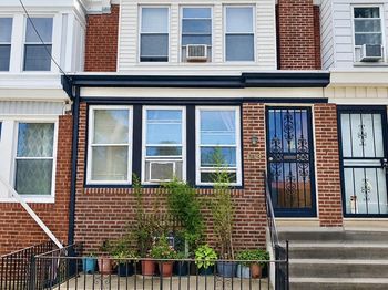 249 N 7TH Street