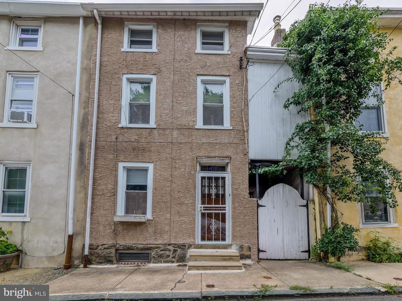 418 W Woodlawn Street, Philadelphia PA 19144