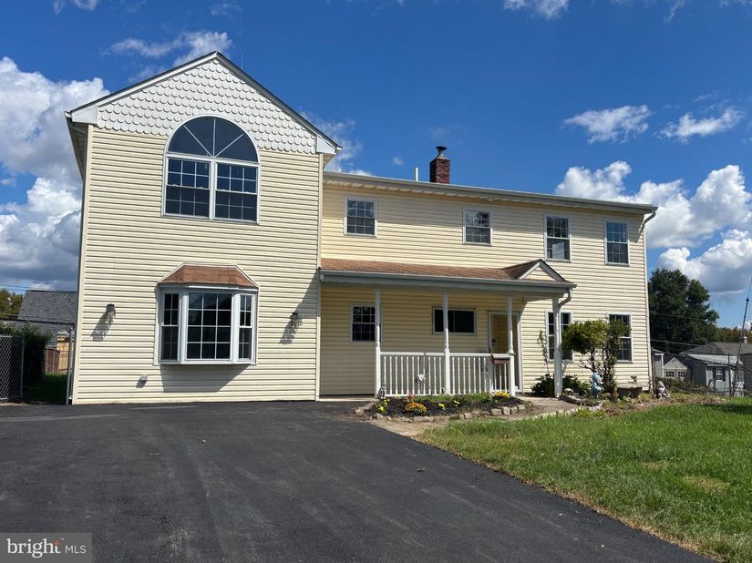 103 Holly Drive, Levittown PA 19055