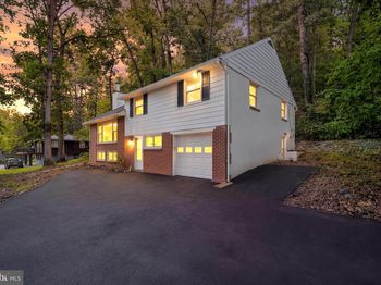 156 Gypsy Lane