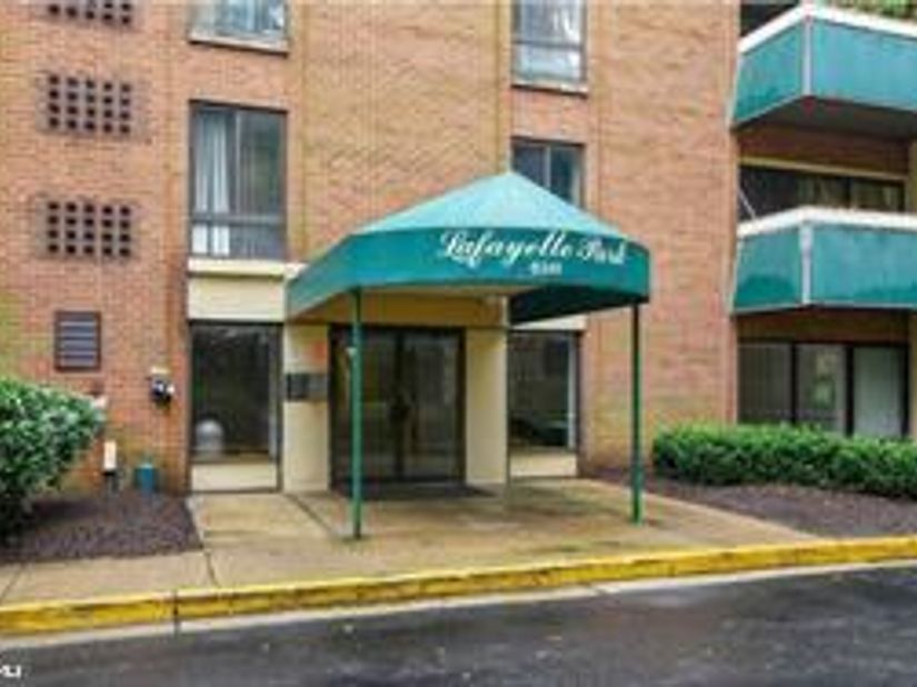 6141 Leesburg Pike 208, Falls Church VA 22041