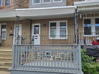 962 Carver Street