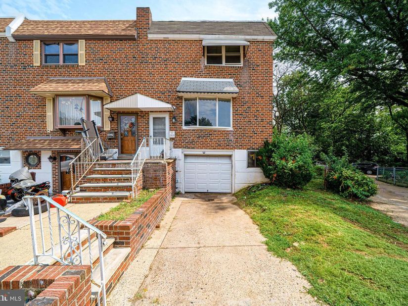 2839 Tremont Street, Philadelphia PA 19136