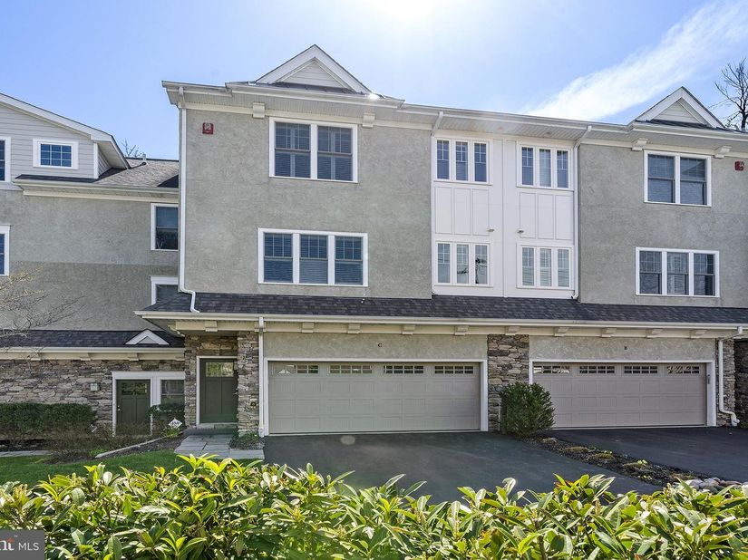 101 Woodside Road C, Ardmore PA 19003