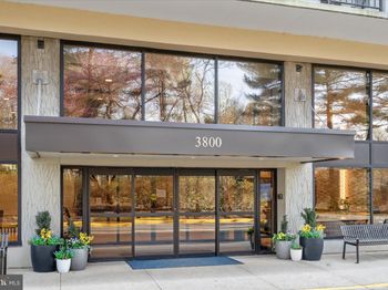 3800 Powell Lane