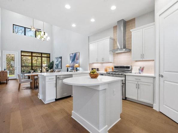 4323 Spicewood Springs RD 9, Austin TX 78759