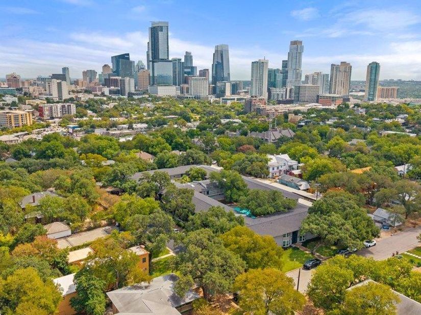 1210 Windsor RD 209, Austin TX 78703