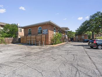 2208 Enfield RD
