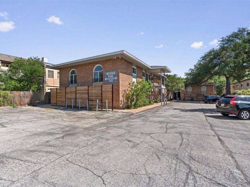 2208 Enfield RD 105, Austin TX 78703