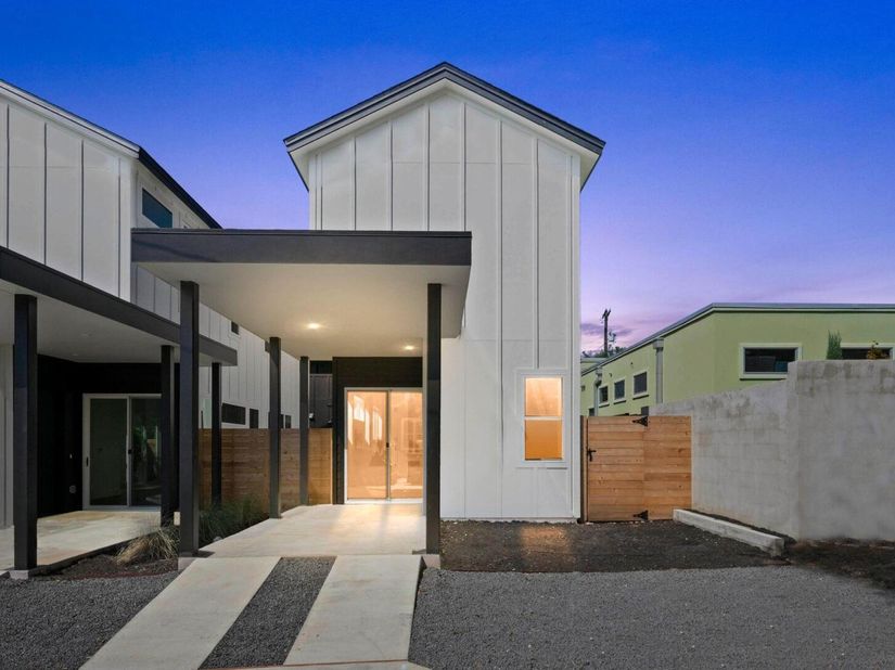 1407 Cedar Ave 2, Austin TX 78702